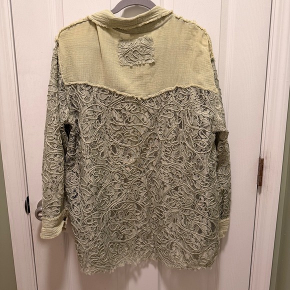 POL Lace Crochet Raw Hem Distressed Button Down Shirt Green Size S - Picture 8 of 14